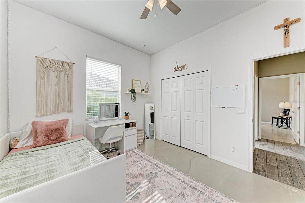 Activo con contrato: $699,000 (3 camas, 2 baños, 2395 Pies cuadrados)