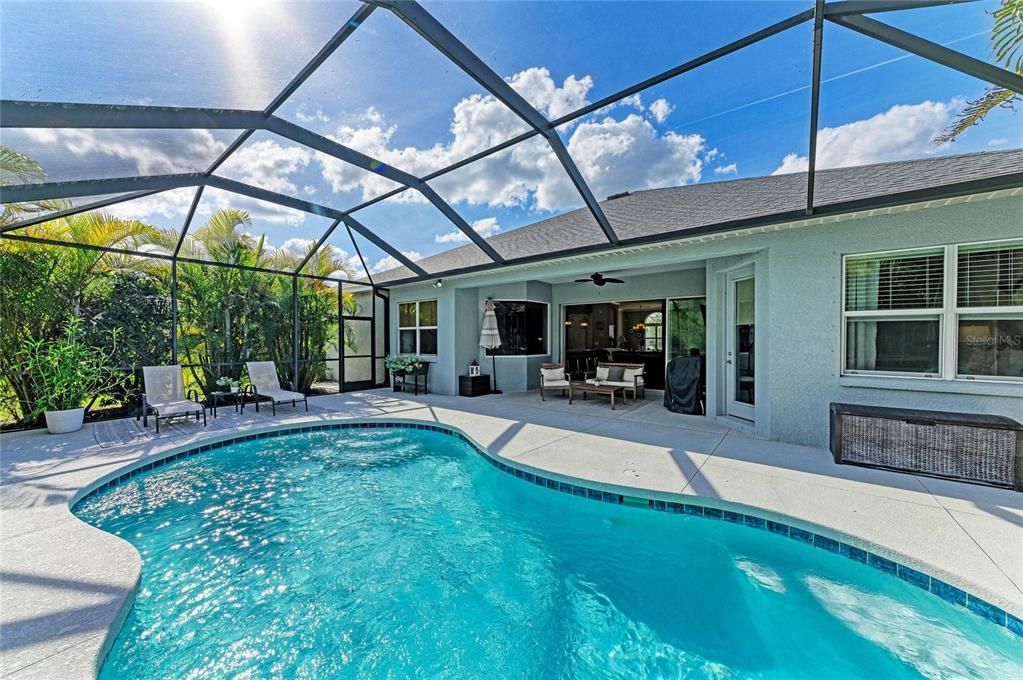 Activo con contrato: $699,000 (3 camas, 2 baños, 2395 Pies cuadrados)