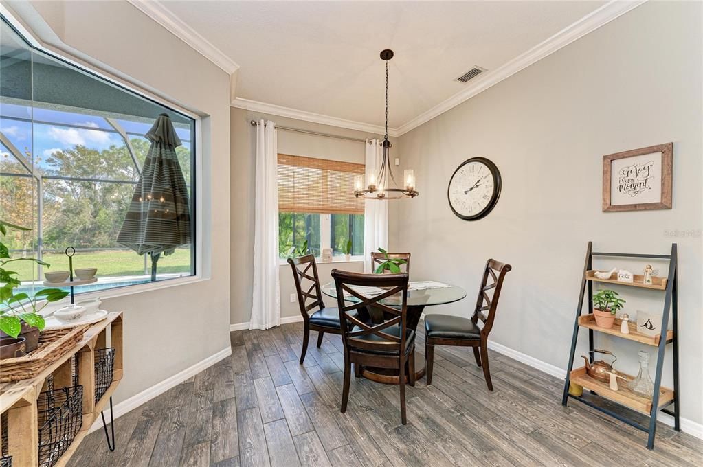 Activo con contrato: $699,000 (3 camas, 2 baños, 2395 Pies cuadrados)