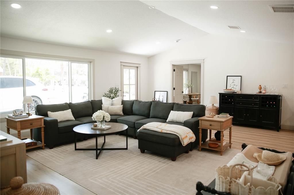 For Sale: $1,350,000 (4 beds, 4 baths, 2927 Square Feet)