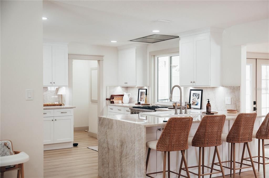 For Sale: $1,350,000 (4 beds, 4 baths, 2927 Square Feet)
