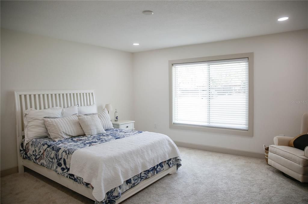 For Sale: $1,350,000 (4 beds, 4 baths, 2927 Square Feet)