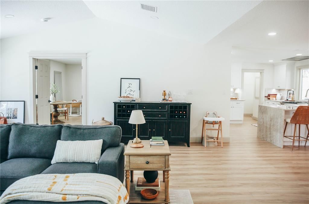 For Sale: $1,350,000 (4 beds, 4 baths, 2927 Square Feet)