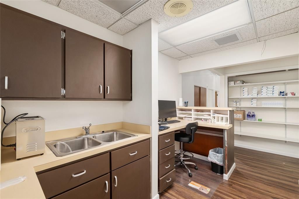 Active With Contract: $675,000 (0 beds, 0 baths, 3278 Square Feet)
