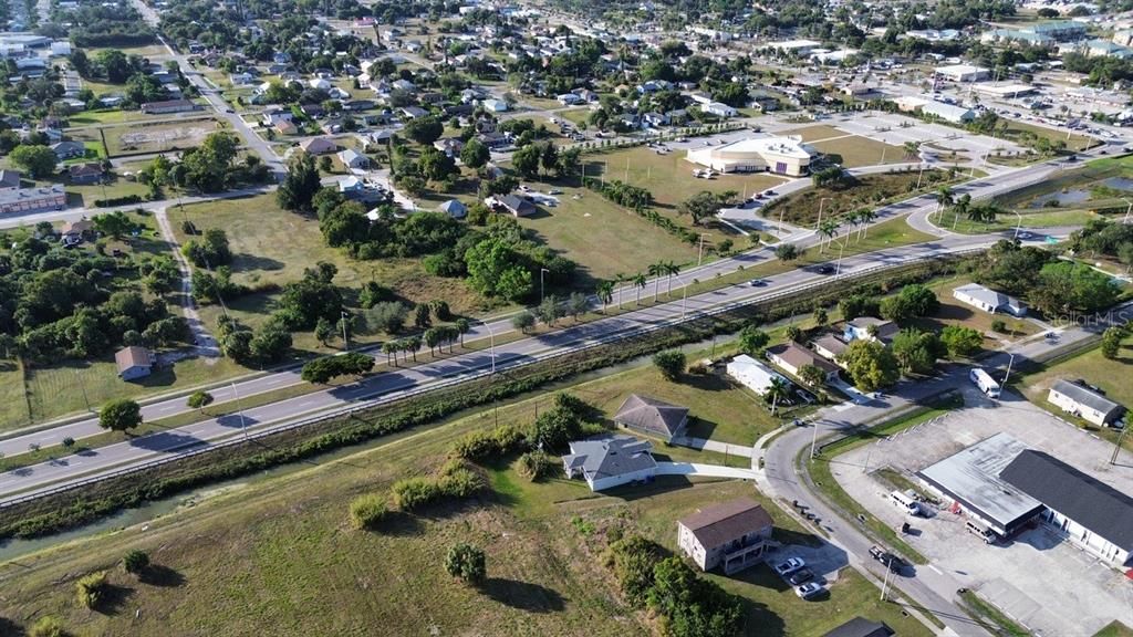 待售: $279,900 (1.02 acres)
