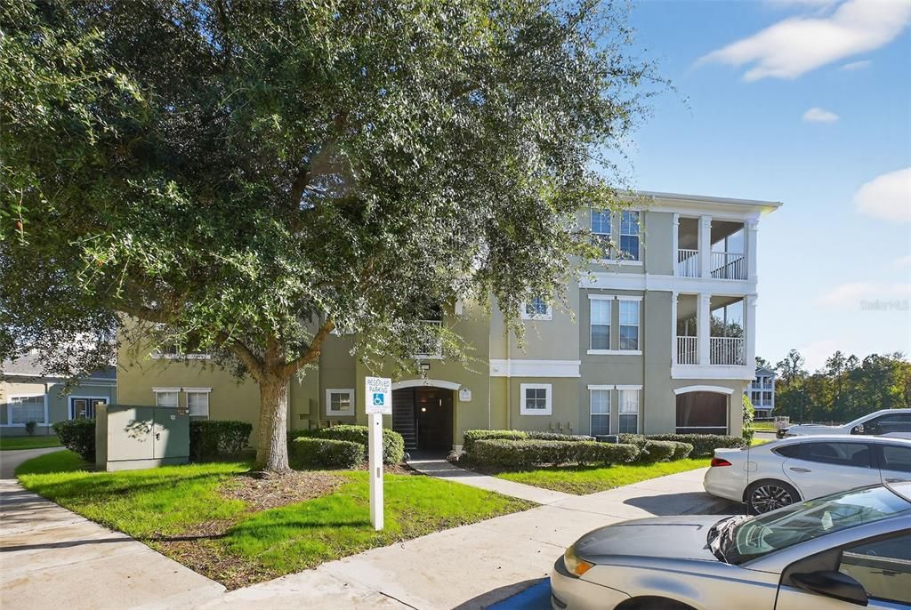 For Sale: $189,000 (2 beds, 2 baths, 1100 Square Feet)