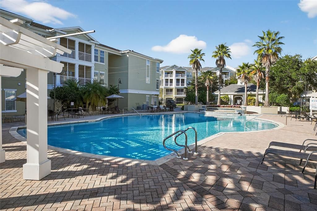 For Sale: $189,000 (2 beds, 2 baths, 1100 Square Feet)