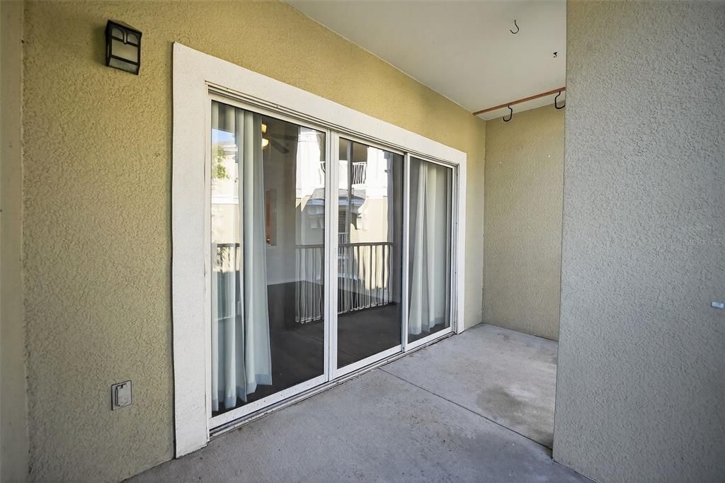 For Sale: $189,000 (2 beds, 2 baths, 1100 Square Feet)