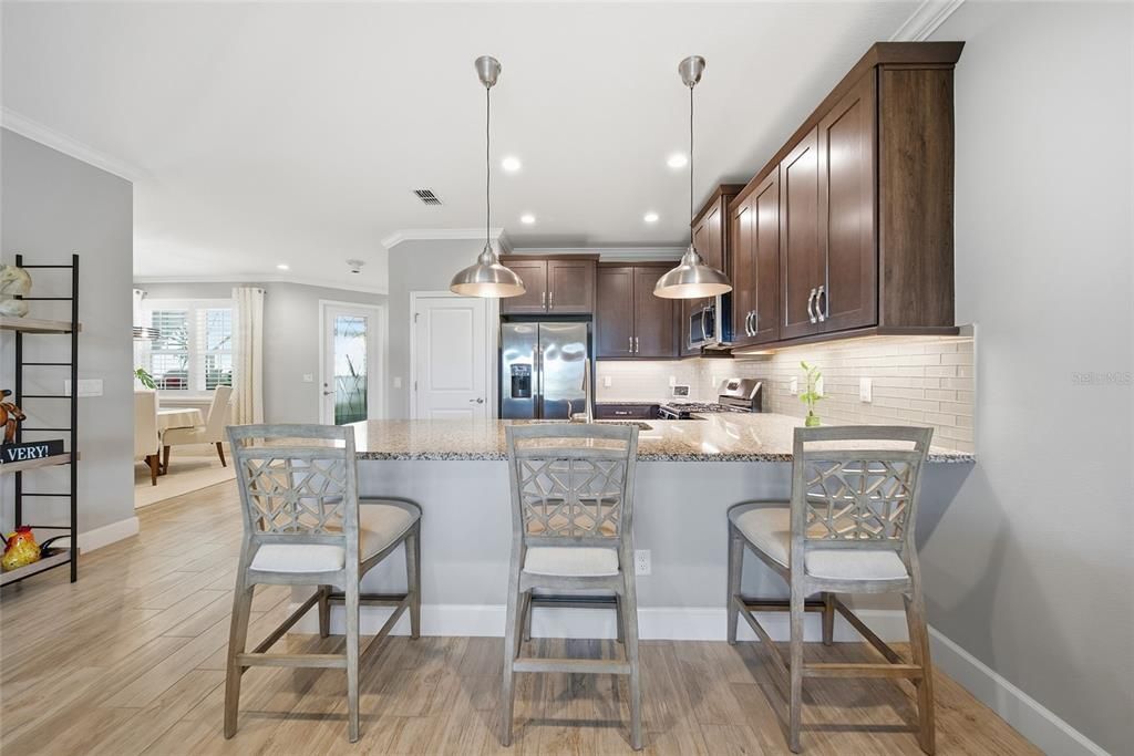 For Sale: $350,000 (2 beds, 2 baths, 1648 Square Feet)