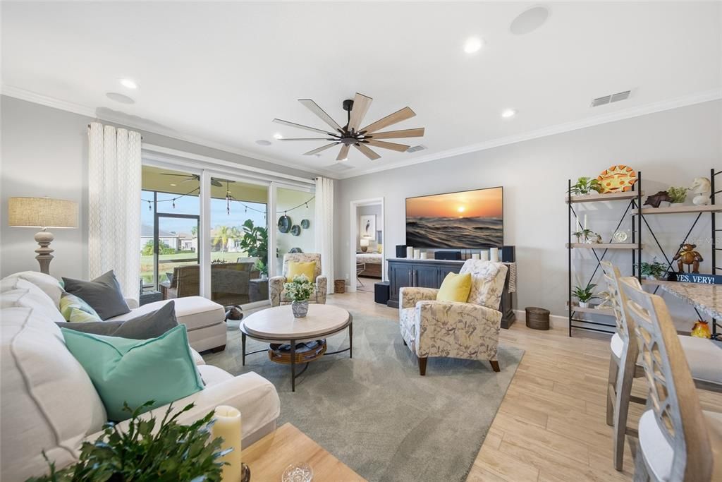 For Sale: $350,000 (2 beds, 2 baths, 1648 Square Feet)
