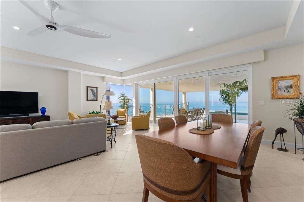 На продажу: $2,100,000 (3 спален, 3 ванн, 3029 Квадратных фут)