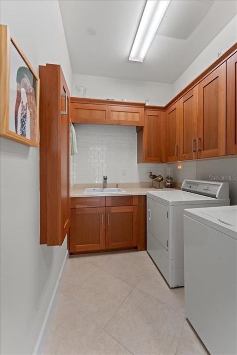 На продажу: $2,100,000 (3 спален, 3 ванн, 3029 Квадратных фут)