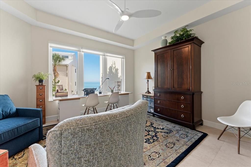 На продажу: $2,100,000 (3 спален, 3 ванн, 3029 Квадратных фут)