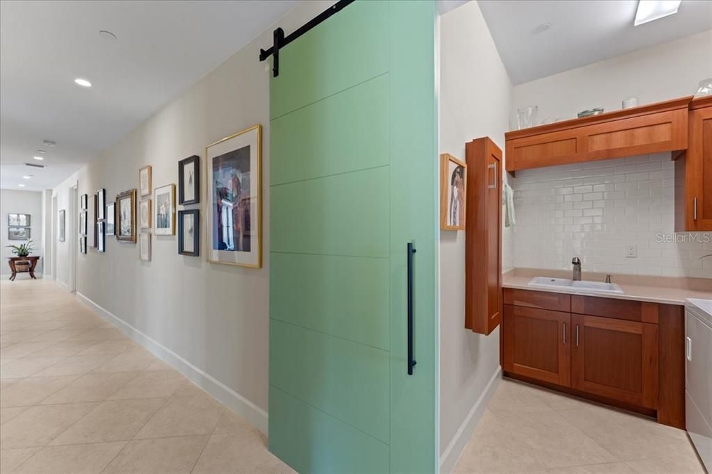 На продажу: $2,100,000 (3 спален, 3 ванн, 3029 Квадратных фут)