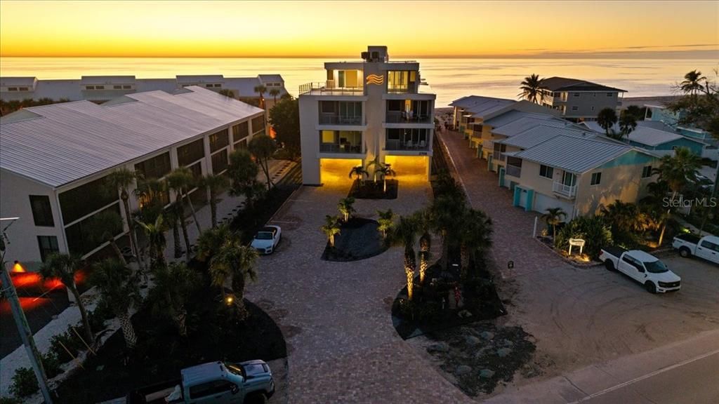 На продажу: $2,100,000 (3 спален, 3 ванн, 3029 Квадратных фут)