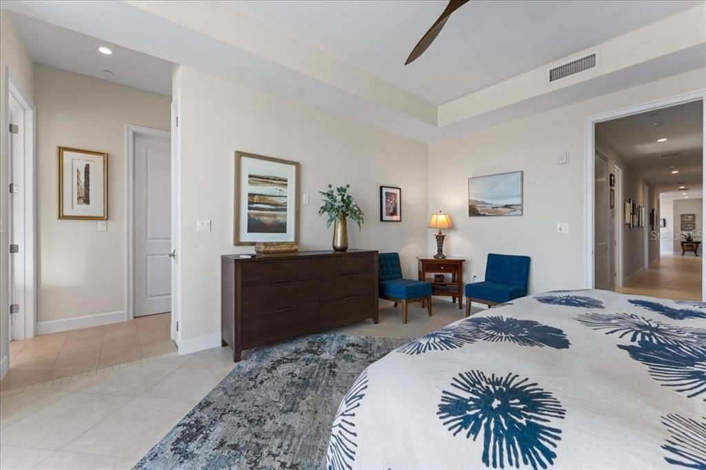 На продажу: $2,100,000 (3 спален, 3 ванн, 3029 Квадратных фут)