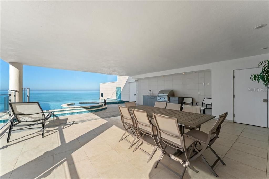 На продажу: $2,100,000 (3 спален, 3 ванн, 3029 Квадратных фут)