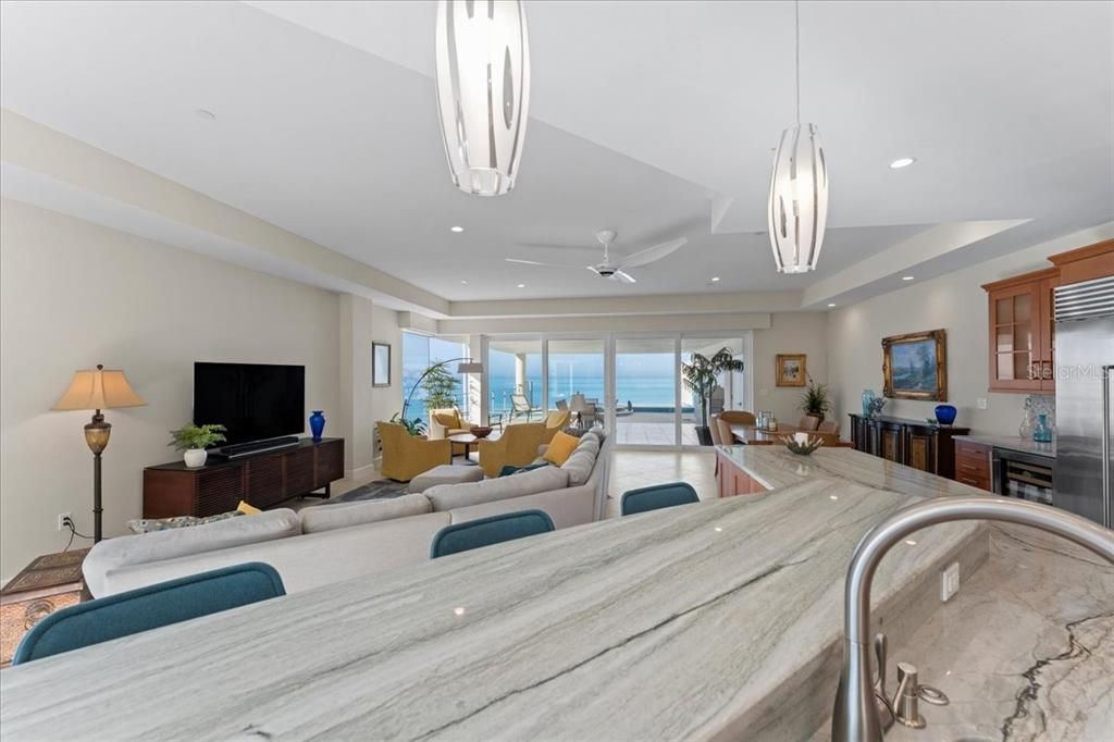 На продажу: $2,100,000 (3 спален, 3 ванн, 3029 Квадратных фут)