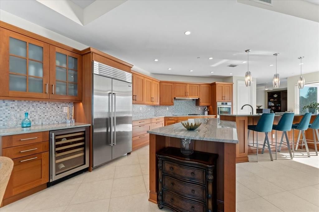 На продажу: $2,100,000 (3 спален, 3 ванн, 3029 Квадратных фут)