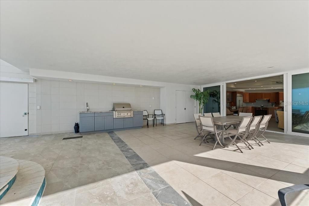 На продажу: $2,100,000 (3 спален, 3 ванн, 3029 Квадратных фут)