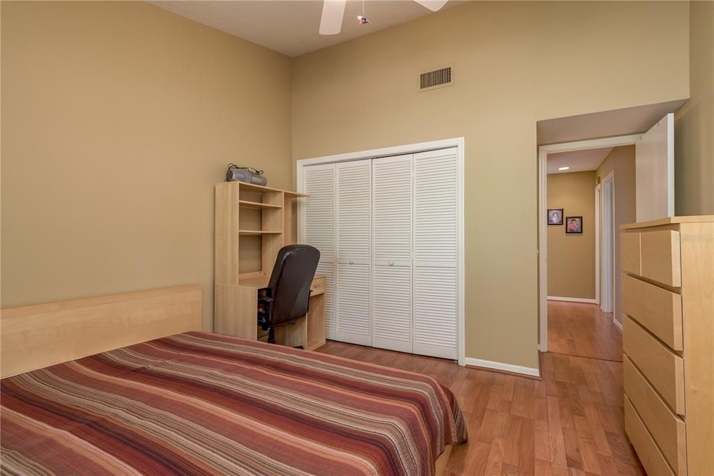 For Sale: $315,000 (3 beds, 2 baths, 1280 Square Feet)