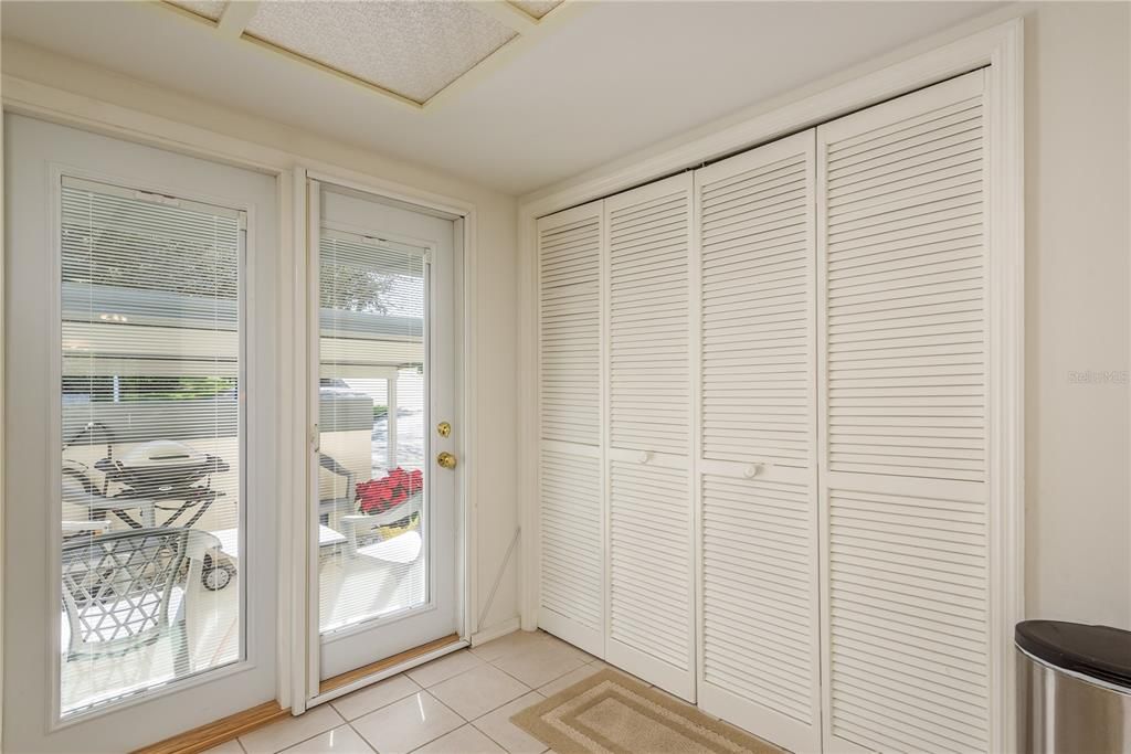 For Sale: $315,000 (3 beds, 2 baths, 1280 Square Feet)
