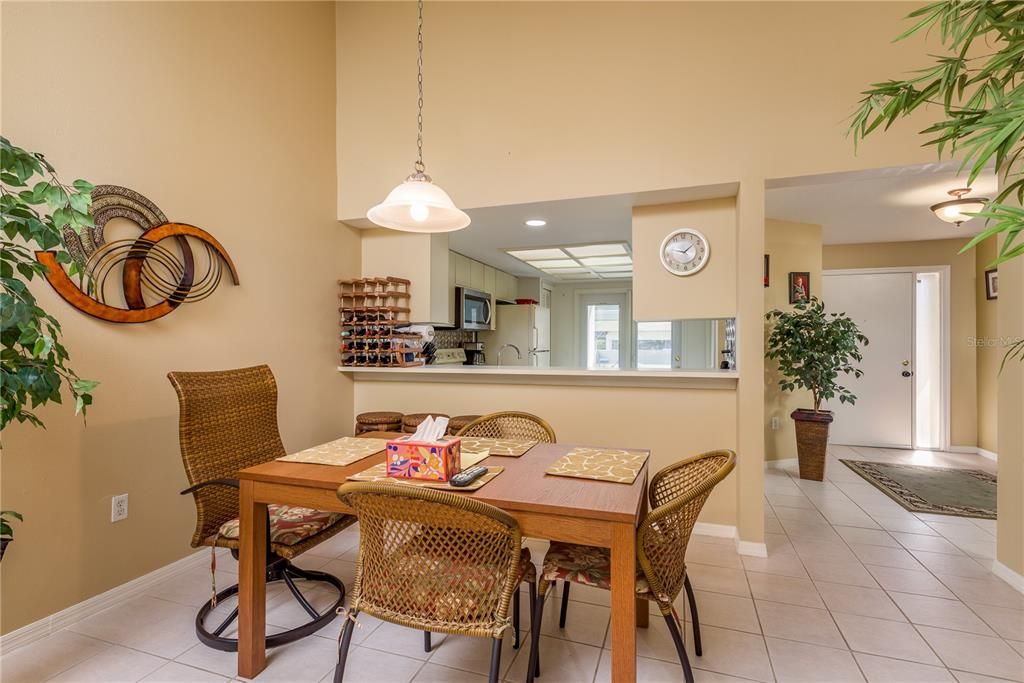 For Sale: $315,000 (3 beds, 2 baths, 1280 Square Feet)