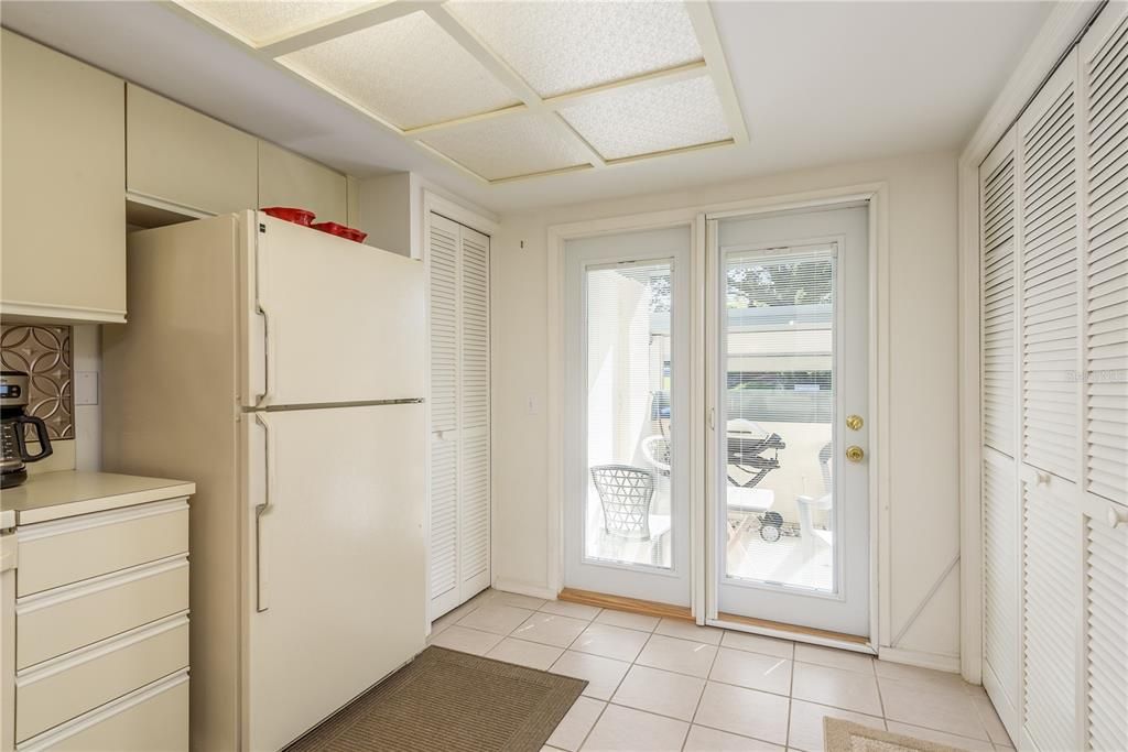 For Sale: $315,000 (3 beds, 2 baths, 1280 Square Feet)