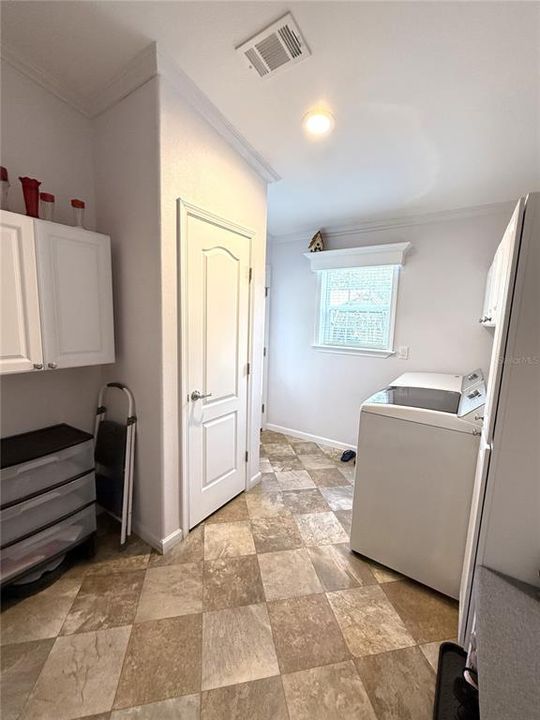 На продажу: $314,900 (3 спален, 2 ванн, 1860 Квадратных фут)