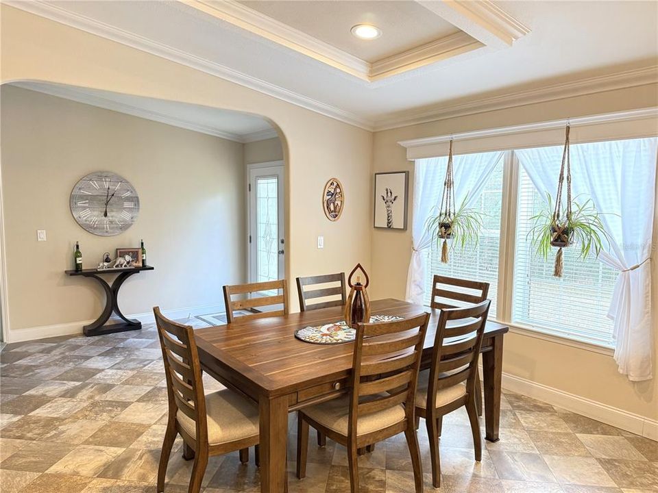 На продажу: $314,900 (3 спален, 2 ванн, 1860 Квадратных фут)
