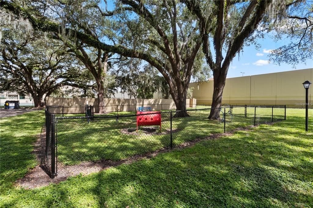 Active With Contract: $140,000 (2 beds, 2 baths, 984 Square Feet)