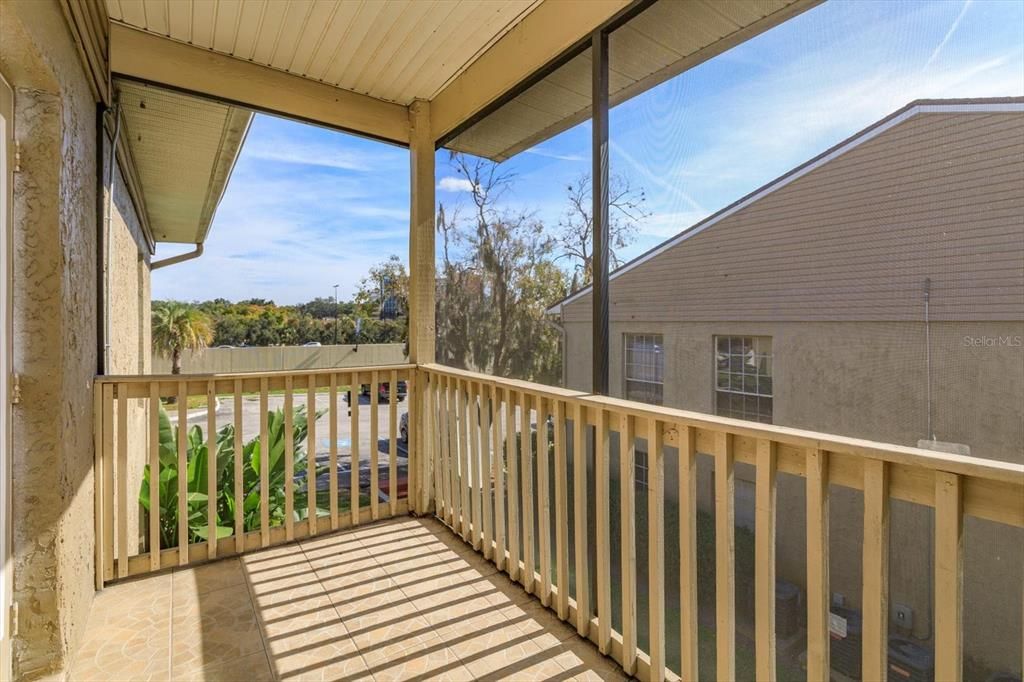 Active With Contract: $140,000 (2 beds, 2 baths, 984 Square Feet)