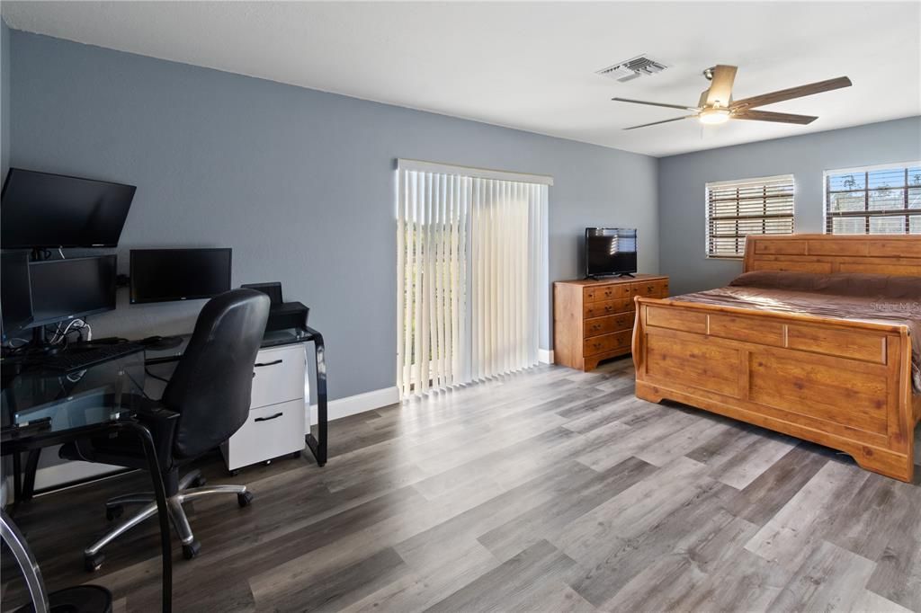 For Sale: $475,000 (3 beds, 2 baths, 2299 Square Feet)