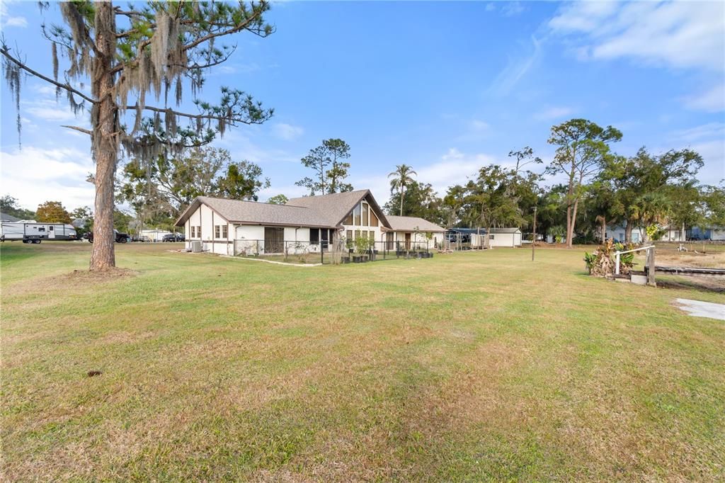 For Sale: $475,000 (3 beds, 2 baths, 2299 Square Feet)