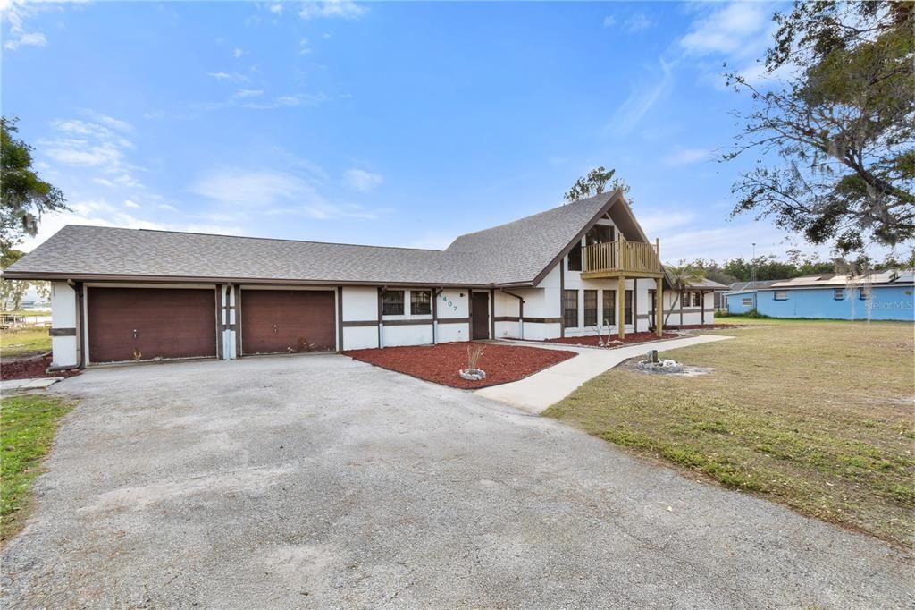 For Sale: $475,000 (3 beds, 2 baths, 2299 Square Feet)