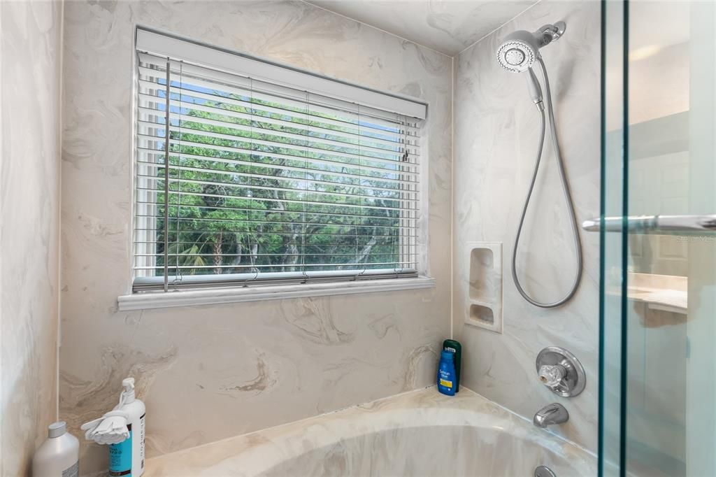 En Venta: $1,200,000 (4 camas, 4 baños, 2094 Pies cuadrados)