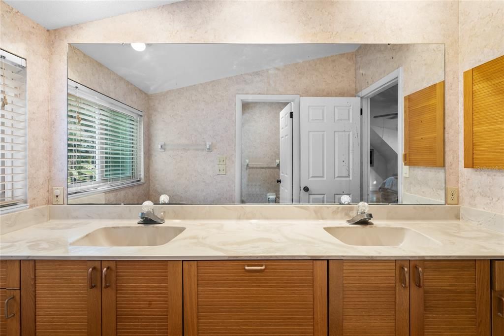 En Venta: $1,200,000 (4 camas, 4 baños, 2094 Pies cuadrados)