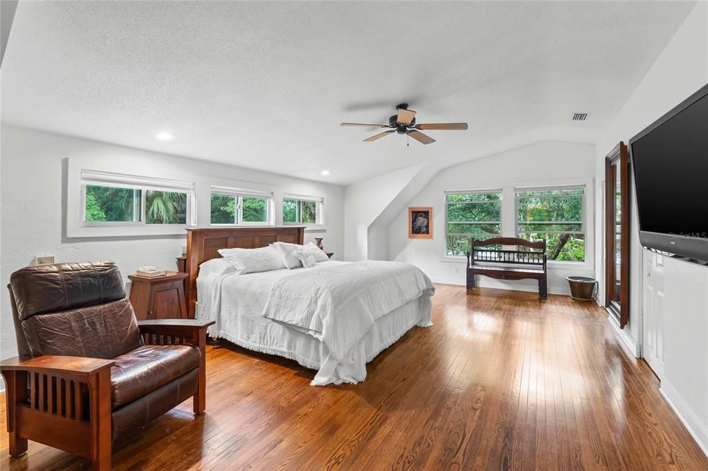 En Venta: $1,200,000 (4 camas, 4 baños, 2094 Pies cuadrados)