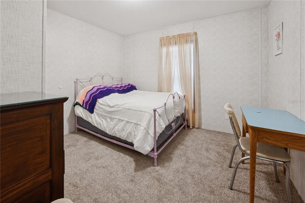 For Sale: $214,900 (4 beds, 2 baths, 1560 Square Feet)