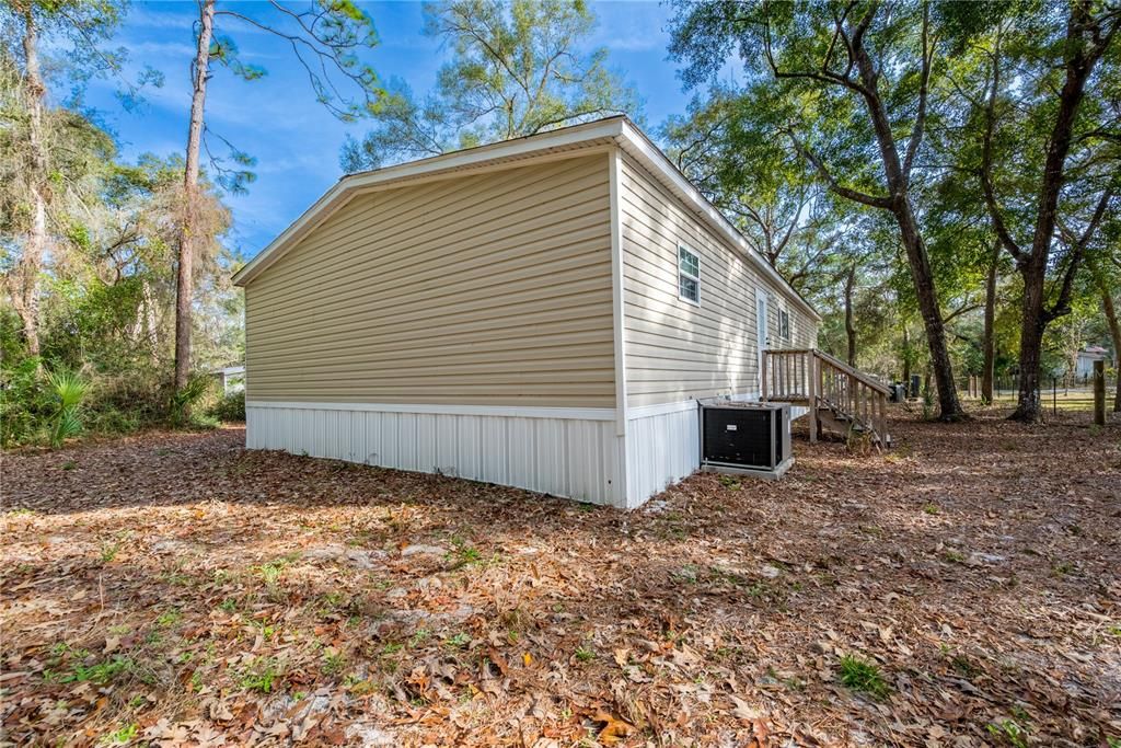 For Sale: $214,900 (4 beds, 2 baths, 1560 Square Feet)