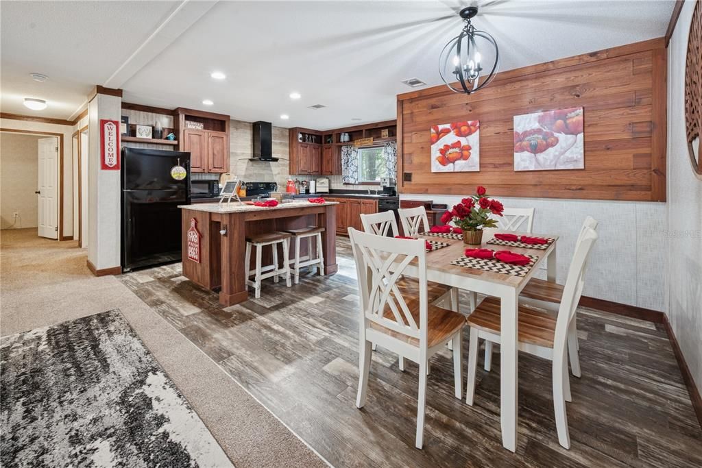 For Sale: $214,900 (4 beds, 2 baths, 1560 Square Feet)