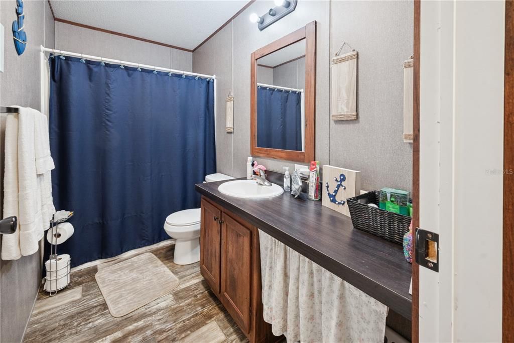 For Sale: $214,900 (4 beds, 2 baths, 1560 Square Feet)