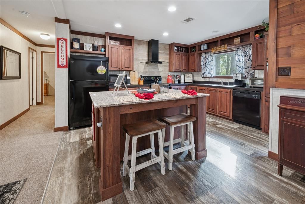 For Sale: $214,900 (4 beds, 2 baths, 1560 Square Feet)