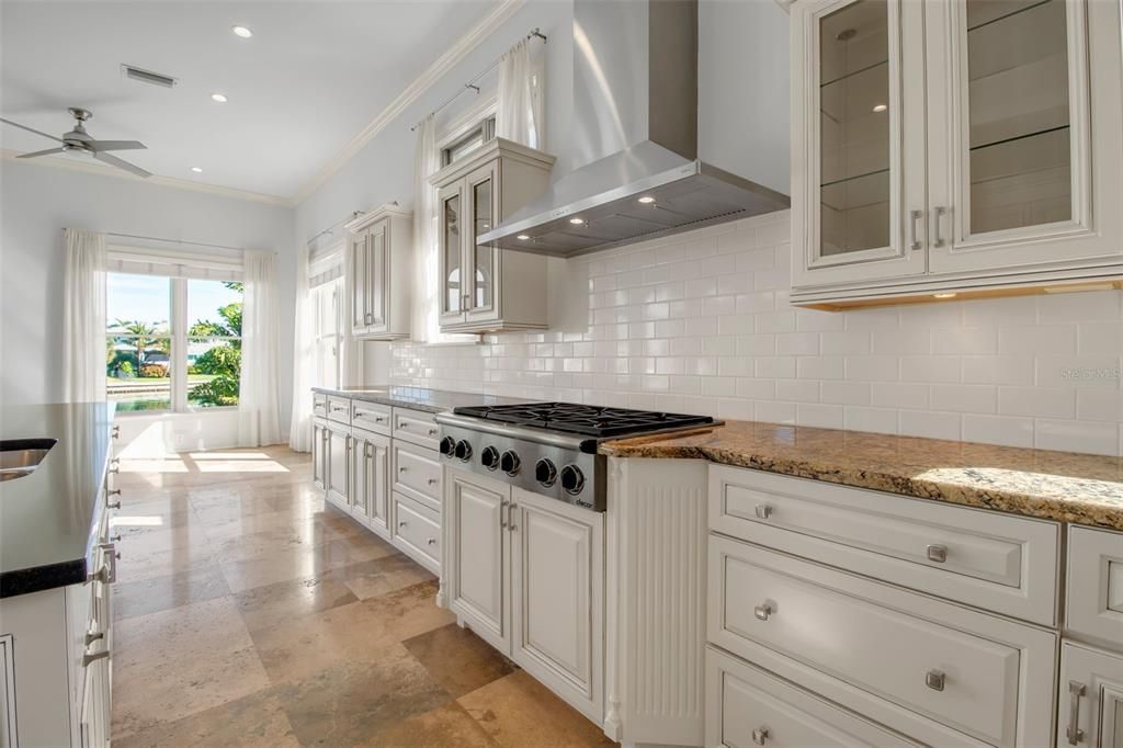 Activo con contrato: $5,985,000 (4 camas, 4 baños, 5310 Pies cuadrados)