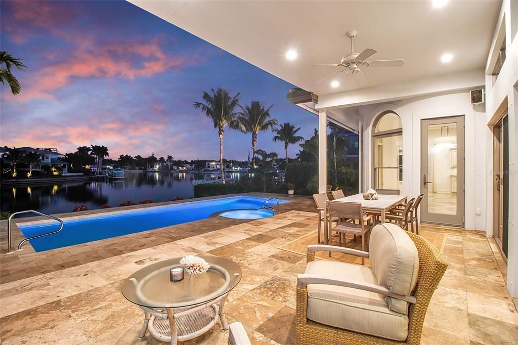 Activo con contrato: $5,985,000 (4 camas, 4 baños, 5310 Pies cuadrados)