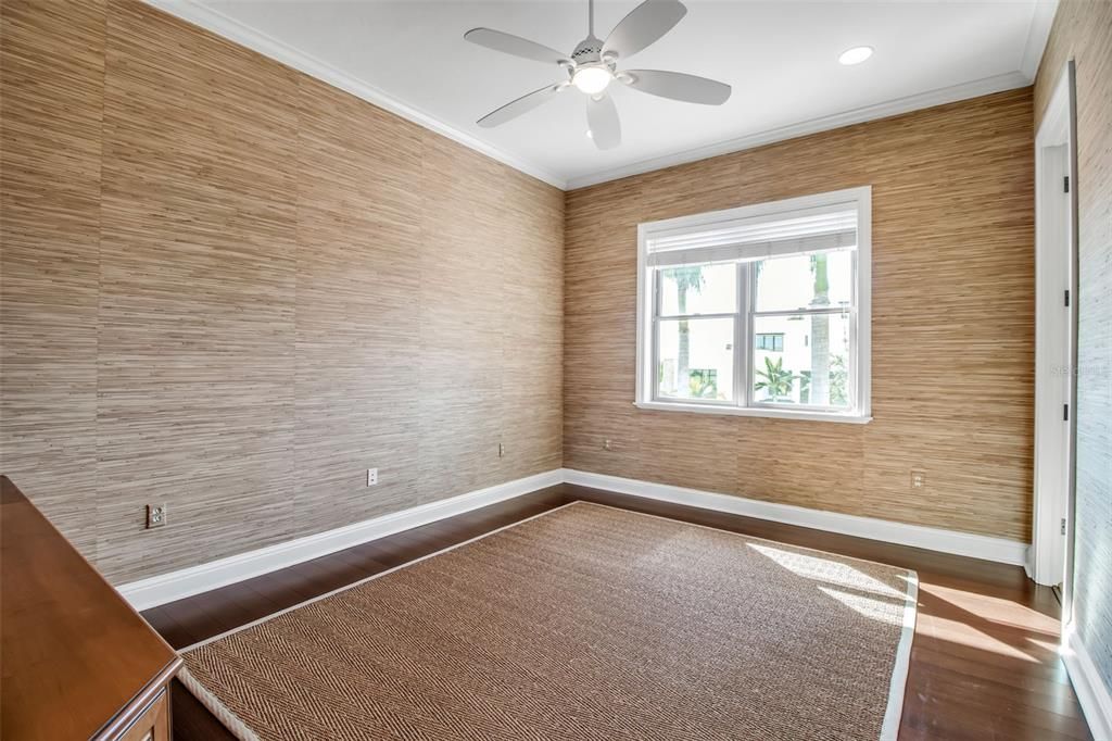 Activo con contrato: $5,985,000 (4 camas, 4 baños, 5310 Pies cuadrados)