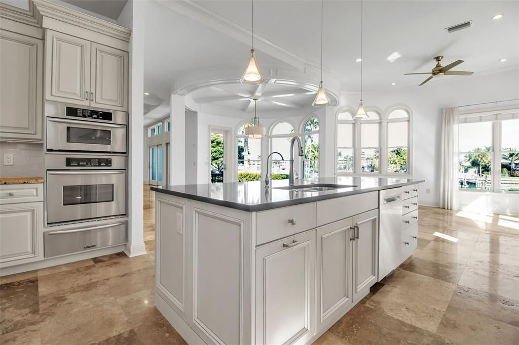 Activo con contrato: $5,985,000 (4 camas, 4 baños, 5310 Pies cuadrados)