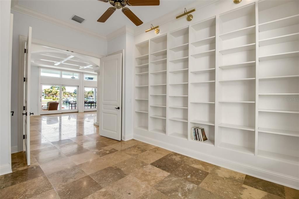 Activo con contrato: $5,985,000 (4 camas, 4 baños, 5310 Pies cuadrados)