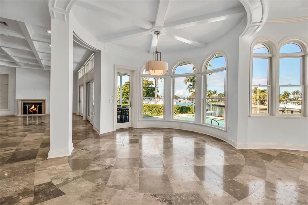 Activo con contrato: $5,985,000 (4 camas, 4 baños, 5310 Pies cuadrados)