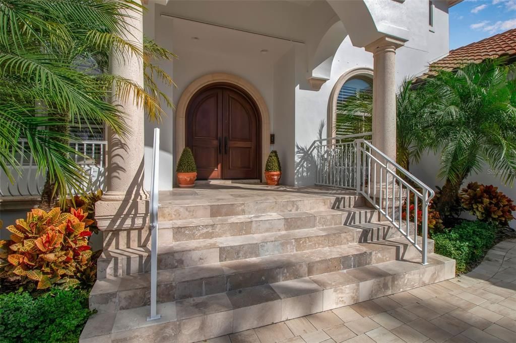 Activo con contrato: $5,985,000 (4 camas, 4 baños, 5310 Pies cuadrados)